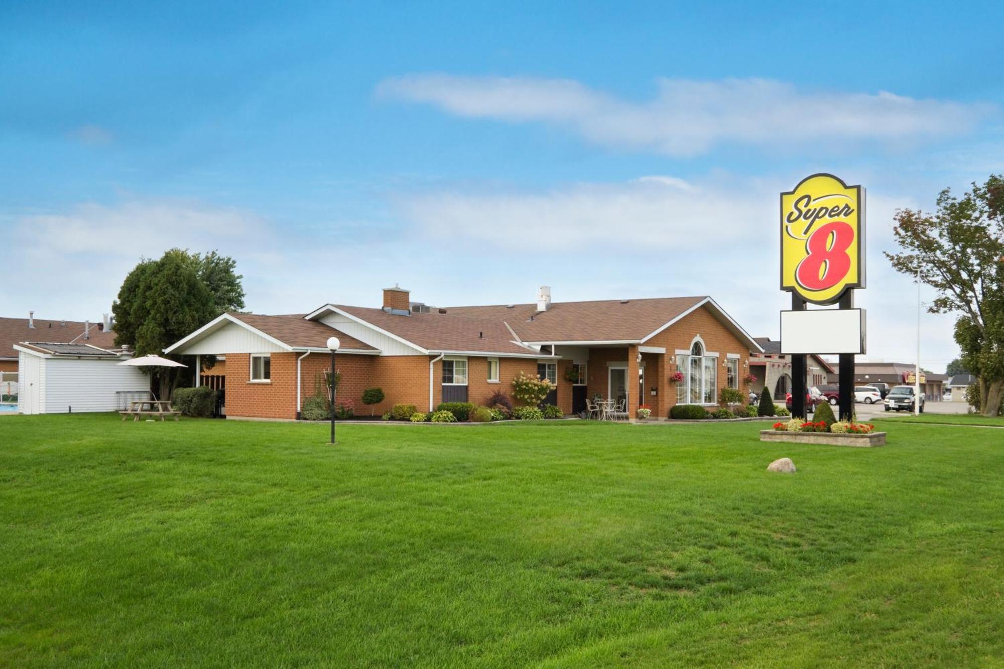 Super 8 By Wyndham Port Elgin Exterior foto