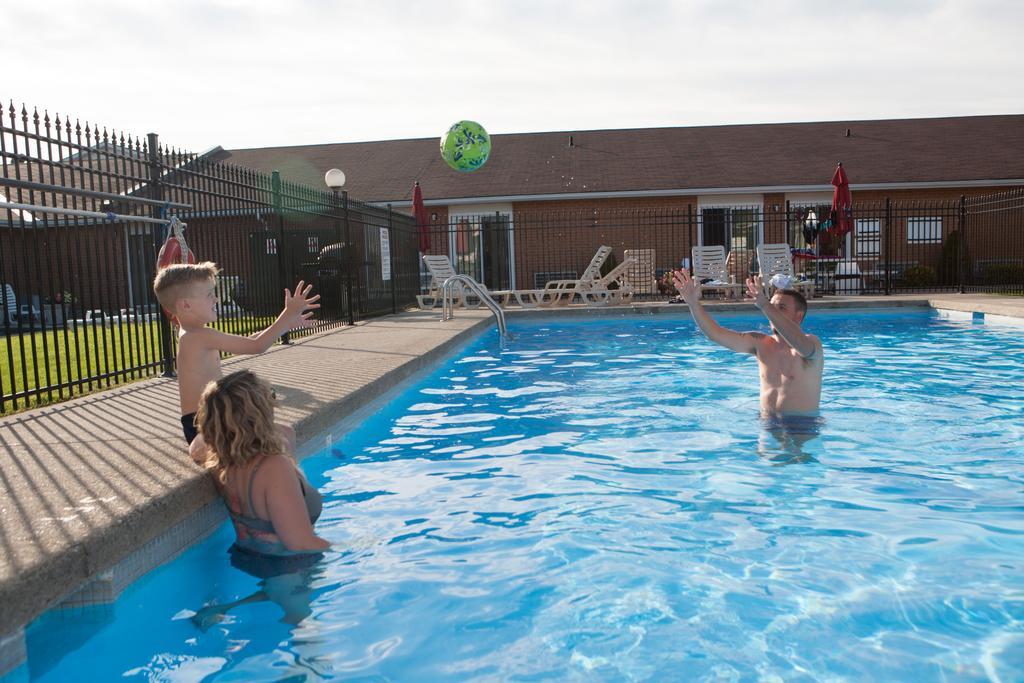 Super 8 By Wyndham Port Elgin Exterior foto